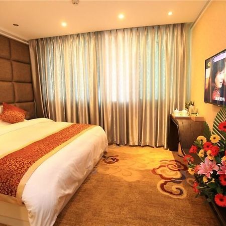 Jiayun Hotel Chengdu Exterior photo
